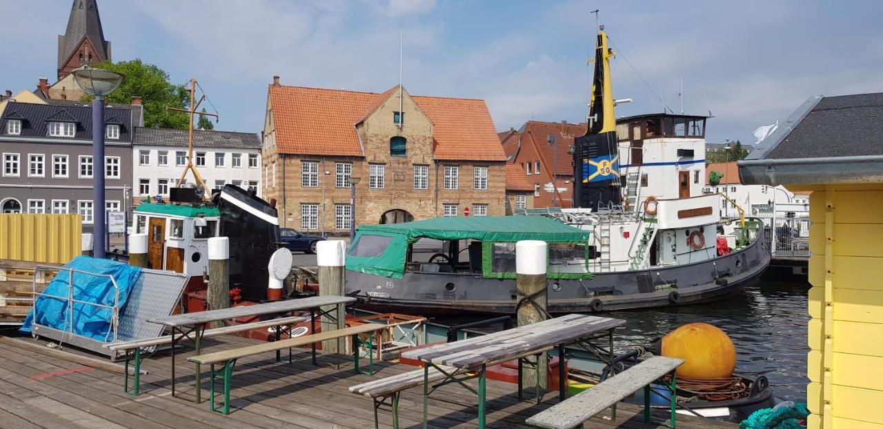 Apartamento Kapitainskoje Direkt Am Hafen Flensburgs Exterior foto